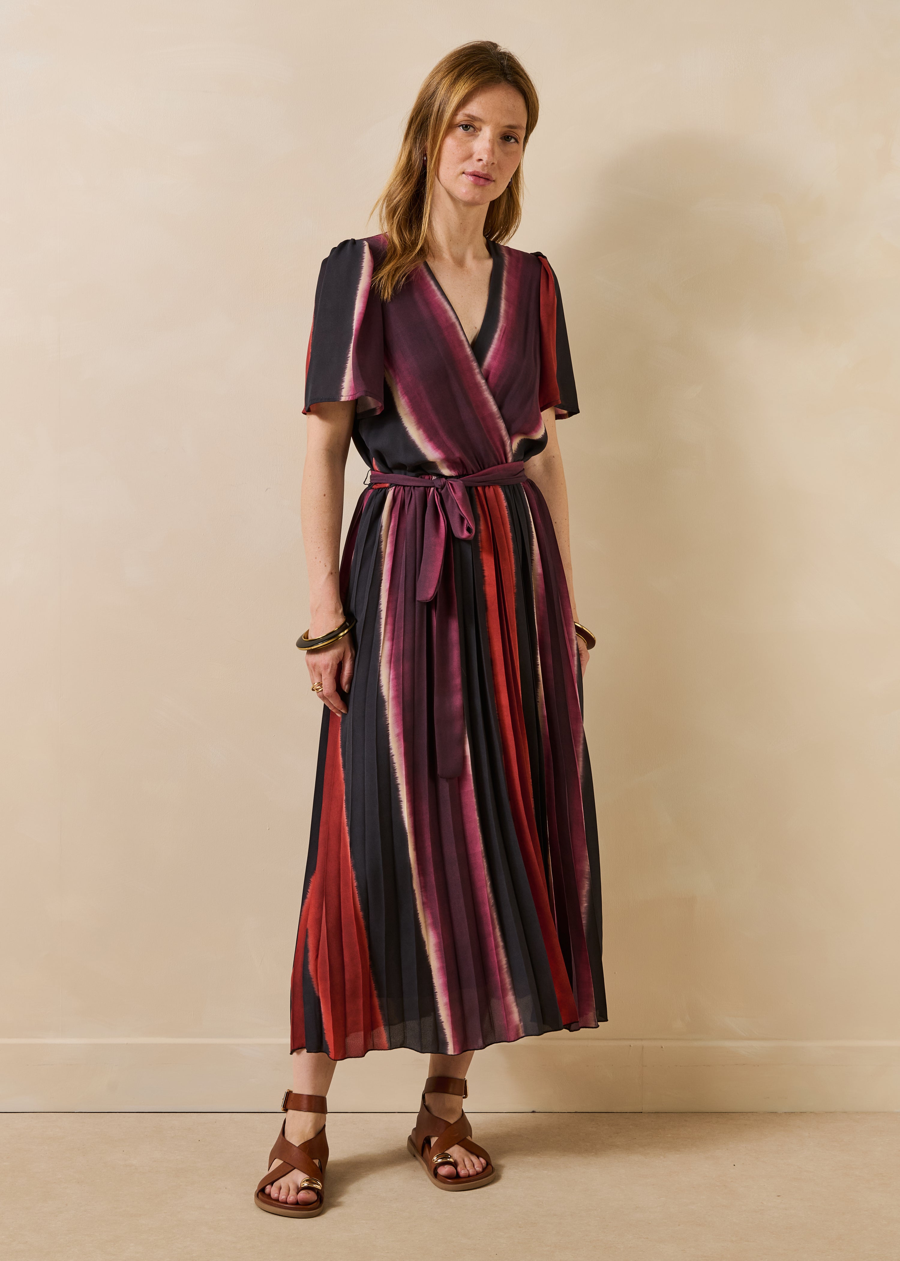Robe longue fluide violet et rouge à rayures
