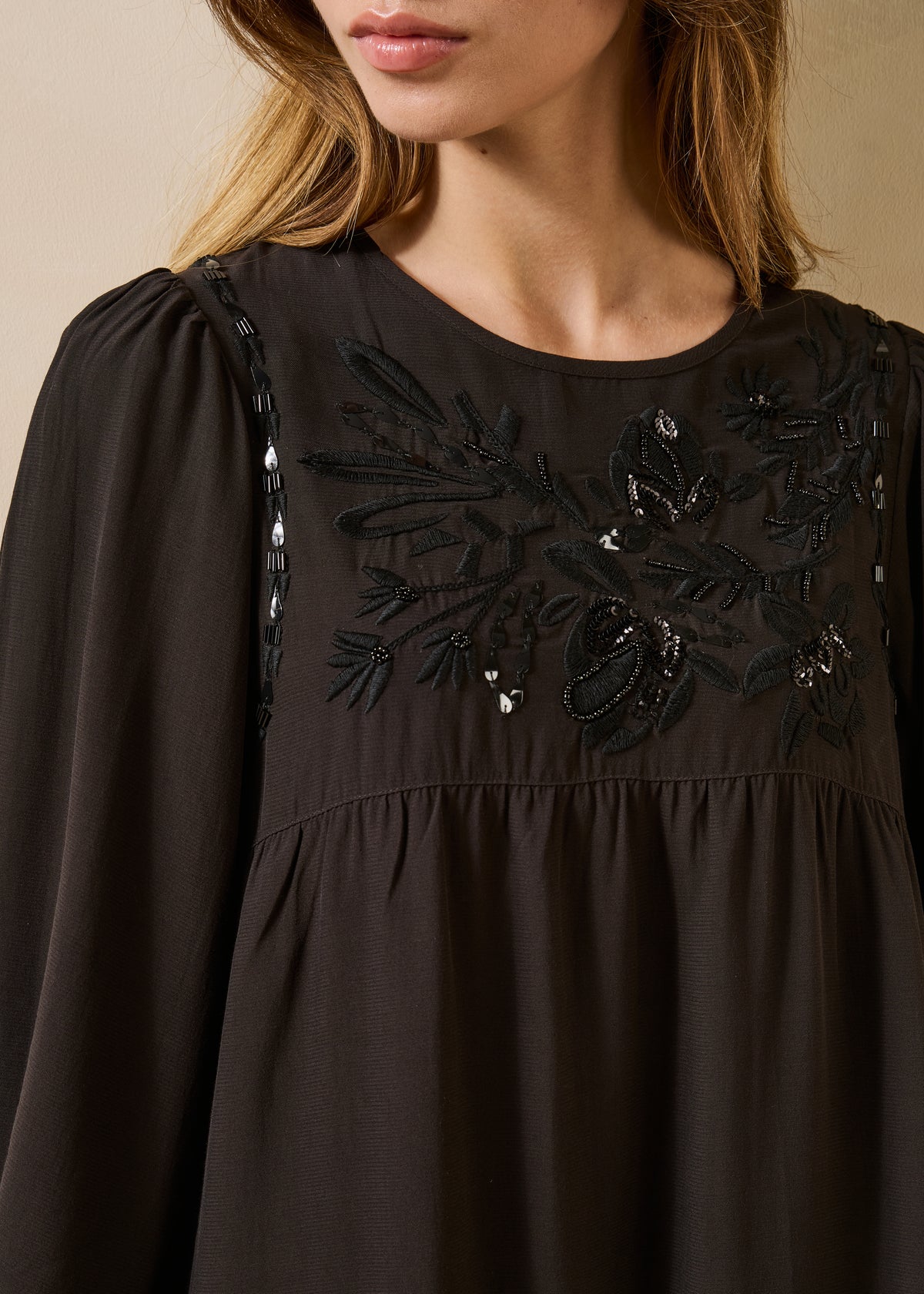 Robe noire - Gondia