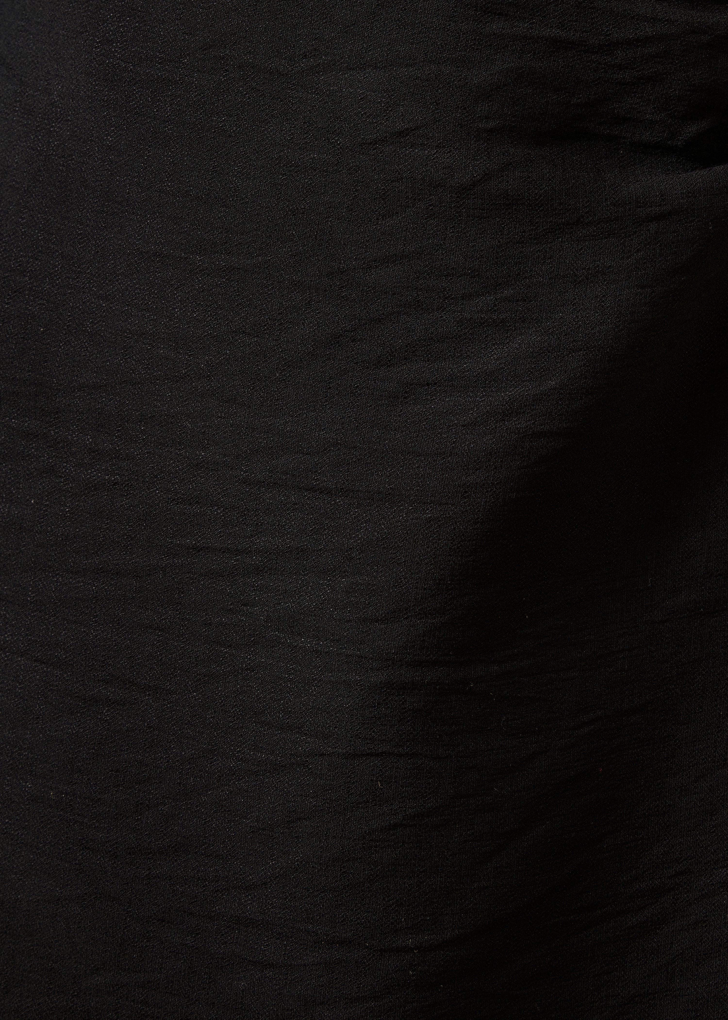 Robe midi cintrée noire portefeuille