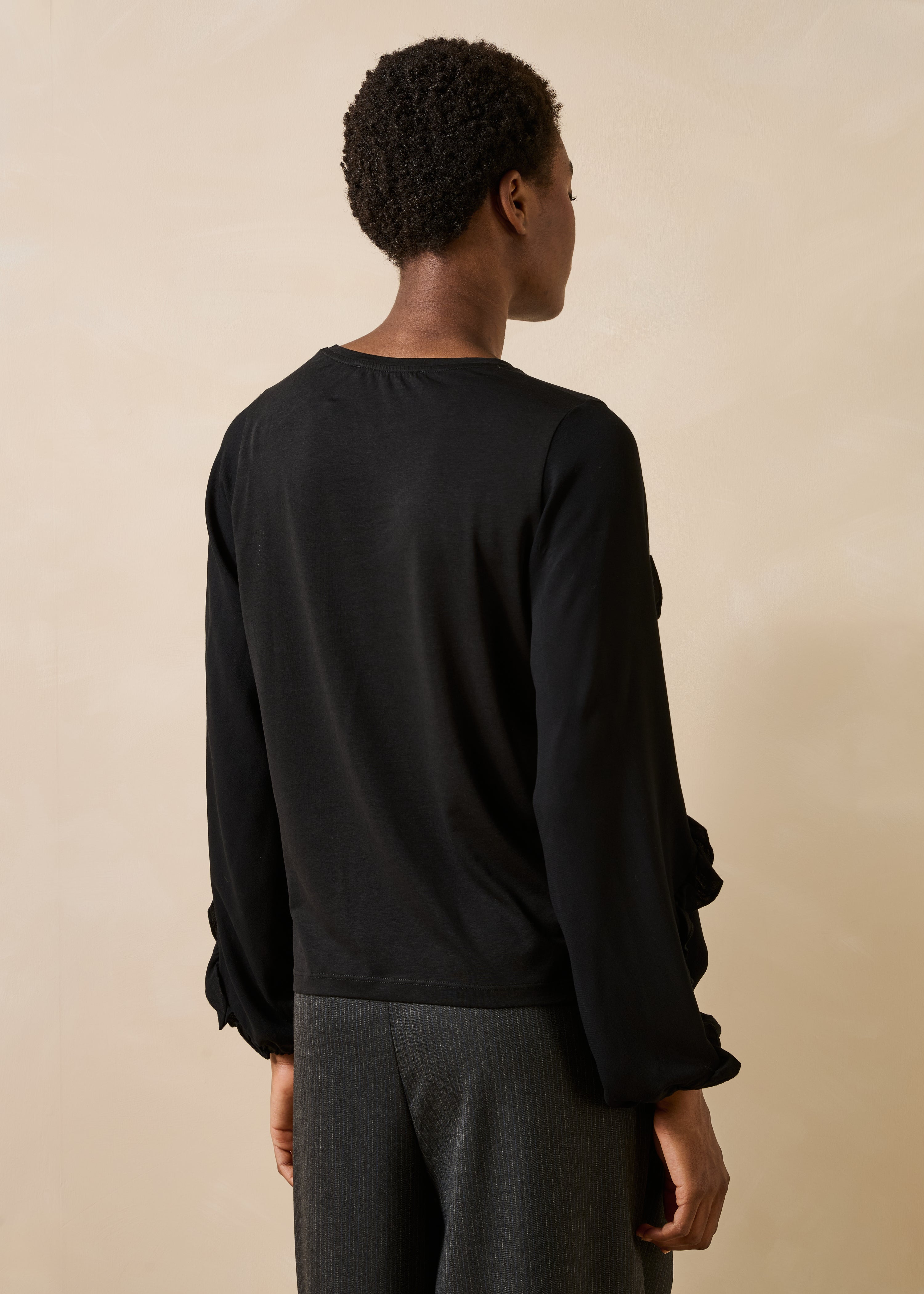 Black lyocell long-sleeve T-shirt with round neck