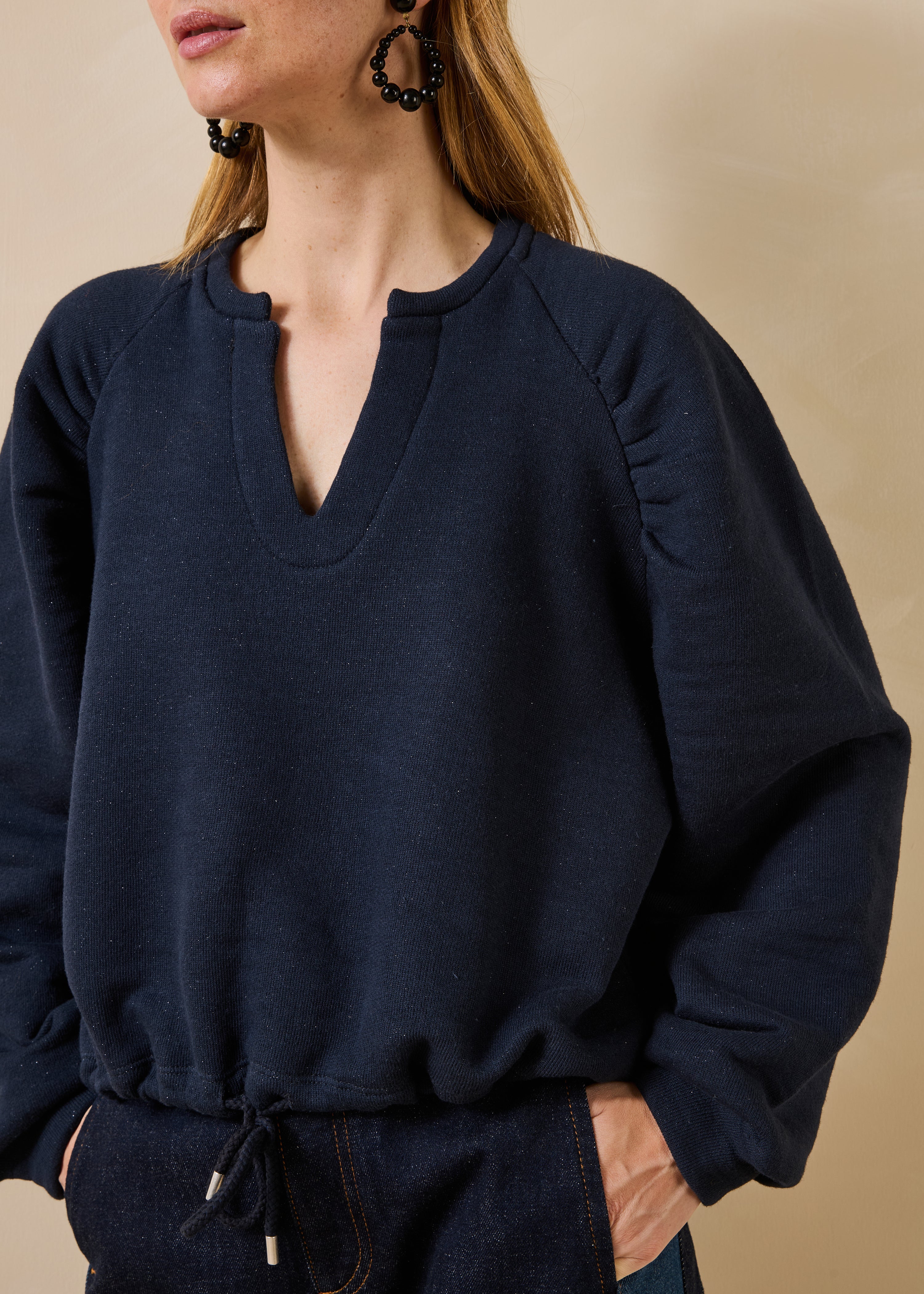 Long-sleeve navy blue sweatshirt in organic cotton
