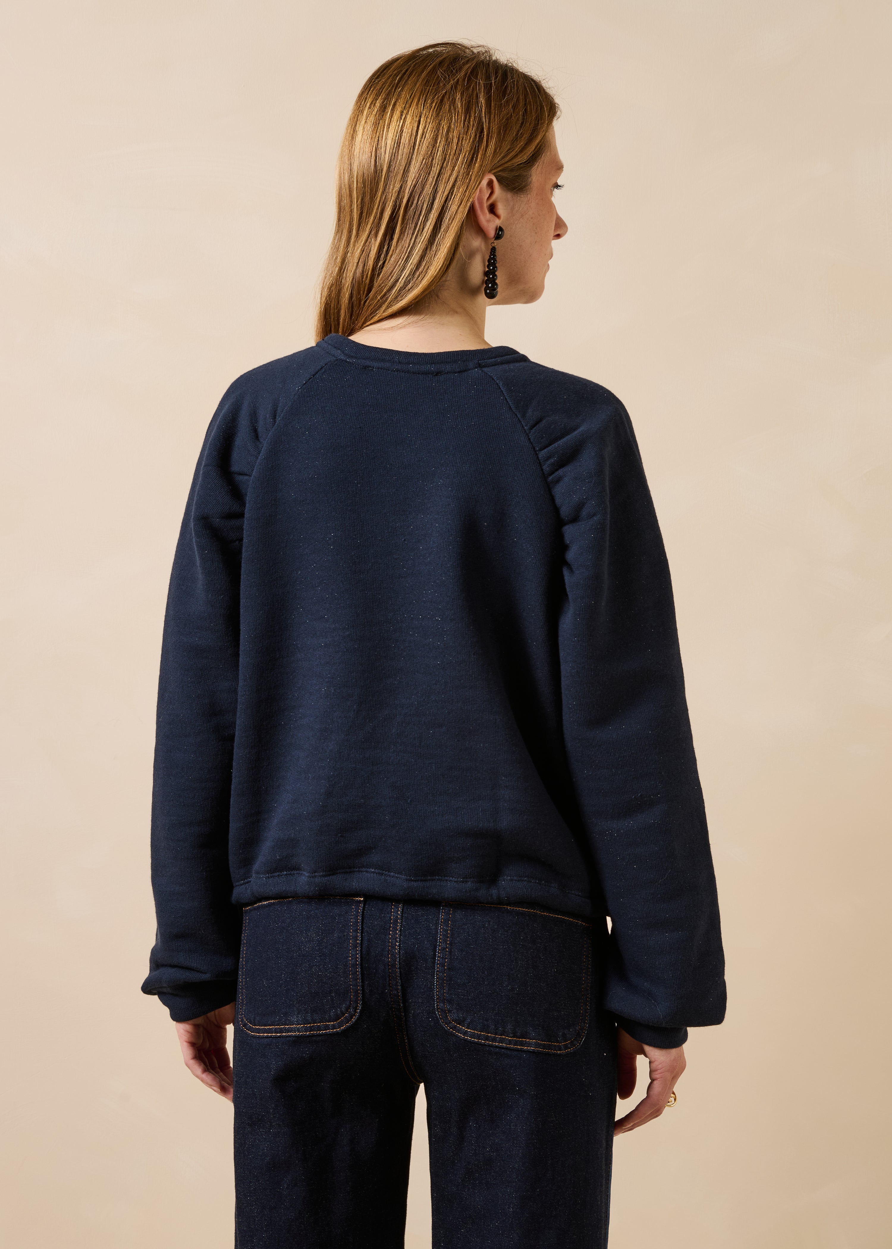 Long-sleeve navy blue sweatshirt in organic cotton